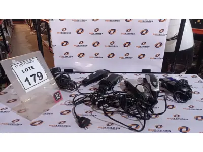 LOTE 179 - 06 MÁQUINAS DE CORTAR CABELO. (NO ESTADO) ATENÇÃO! FAZER A VISITAÇÃO ANTES DE ARREMATAR, NÃO SABEMOS SE FUNCIONA, LEILÃO NÃO TEM GARANTIA E NEM DEVOLUÇÃO, SUJEITO A POSSÍVEIS AVARIAS VISÍVEIS/OCULTAS E/OU AUSÊNCIA DE COMPONENTES.