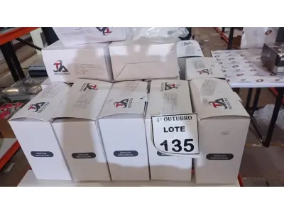 LOTE 135 - 01 LOTE COM GRANDE QUANTIDADE DE MÁSCARAS DESCARTÁVEIS TIPO CONCHA E 02 MÓDULOS DE EXPANSÃO TELEFÔNICO MARCA POLYCOM. (NO ESTADO) ATENÇÃO! FAZER A VISITAÇÃO ANTES DE ARREMATAR, NÃO SABEMOS SE FUNCIONA, LEILÃO NÃO TEM GARANTIA E NEM DEVOLUÇÃO, SUJEITO A POSSÍVEIS AVARIAS VISÍVEIS/OCULTAS E/OU AUSÊNCIA DE COMPONENTES.
