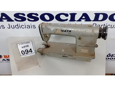 LOTE 094 - 01 MÁQUINA DE COSTURA MARCA YAMATA. (NO ESTADO) ATENÇÃO! FAZER A VISITAÇÃO ANTES DE ARREMATAR, NÃO SABEMOS SE FUNCIONA, LEILÃO NÃO TEM GARANTIA E NEM DEVOLUÇÃO, SUJEITO A POSSÍVEIS AVARIAS VISÍVEIS/OCULTAS E/OU AUSÊNCIA DE COMPONENTES.