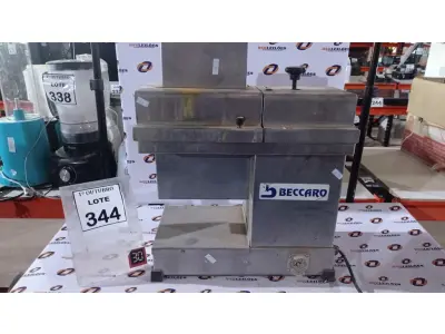 LOTE 344 - 01 MÁQUINA AMACIADORA DE BIFE MARCA BECCARO. (NO ESTADO) ATENÇÃO! FAZER A VISITAÇÃO ANTES DE ARREMATAR, NÃO SABEMOS SE FUNCIONA, LEILÃO NÃO TEM GARANTIA E NEM DEVOLUÇÃO, SUJEITO A POSSÍVEIS AVARIAS VISÍVEIS/OCULTAS E/OU AUSÊNCIA DE COMPONENTES.