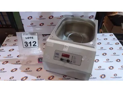 LOTE 312 - 01 BANHO MARIA DE LABORATÓRIO MODELO BM-02 MARCA KACIL. (NO ESTADO) ATENÇÃO! FAZER A VISITAÇÃO ANTES DE ARREMATAR, NÃO SABEMOS SE FUNCIONA, LEILÃO NÃO TEM GARANTIA E NEM DEVOLUÇÃO, SUJEITO A POSSÍVEIS AVARIAS VISÍVEIS/OCULTAS E/OU AUSÊNCIA DE COMPONENTES.