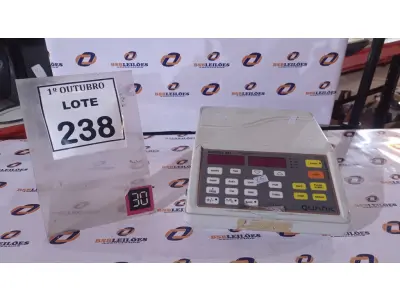 LOTE 238 - 01 GERADOR UNIVERSAL DE PULSO. (NO ESTADO) ATENÇÃO! FAZER A VISITAÇÃO ANTES DE ARREMATAR, NÃO SABEMOS SE FUNCIONA, LEILÃO NÃO TEM GARANTIA E NEM DEVOLUÇÃO, SUJEITO A POSSÍVEIS AVARIAS VISÍVEIS/OCULTAS E/OU AUSÊNCIA DE COMPONENTES.