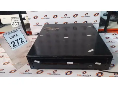 LOTE 272 - 01 GAVETA DE DINHEIRO. (NO ESTADO) ATENÇÃO! FAZER A VISITAÇÃO ANTES DE ARREMATAR, NÃO SABEMOS SE FUNCIONA, LEILÃO NÃO TEM GARANTIA E NEM DEVOLUÇÃO, SUJEITO A POSSÍVEIS AVARIAS VISÍVEIS/OCULTAS E/OU AUSÊNCIA DE COMPONENTES.