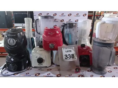 LOTE 338 - 01 LOTE COM VÁRIOS LIQUIDIFICADORES DE MARCAS E MODELOS DIVERSOS. (NO ESTADO) ATENÇÃO! FAZER A VISITAÇÃO ANTES DE ARREMATAR, NÃO SABEMOS SE FUNCIONA, LEILÃO NÃO TEM GARANTIA E NEM DEVOLUÇÃO, SUJEITO A POSSÍVEIS AVARIAS VISÍVEIS/OCULTAS E/OU AUSÊNCIA DE COMPONENTES.