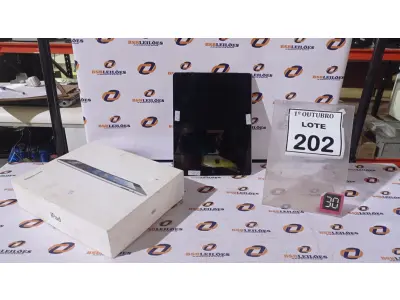LOTE 202 - 01 IPAD. (NO ESTADO) ATENÇÃO! FAZER A VISITAÇÃO ANTES DE ARREMATAR, NÃO SABEMOS SE FUNCIONA, LEILÃO NÃO TEM GARANTIA E NEM DEVOLUÇÃO, SUJEITO A POSSÍVEIS AVARIAS VISÍVEIS/OCULTAS E/OU AUSÊNCIA DE COMPONENTES.