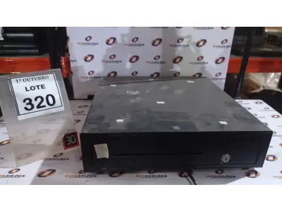 LOTE 320 - 01 GAVETA DE DINHEIRO. (NO ESTADO) ATENÇÃO! FAZER A VISITAÇÃO ANTES DE ARREMATAR, NÃO SABEMOS SE FUNCIONA, LEILÃO NÃO TEM GARANTIA E NEM DEVOLUÇÃO, SUJEITO A POSSÍVEIS AVARIAS VISÍVEIS/OCULTAS E/OU AUSÊNCIA DE COMPONENTES.