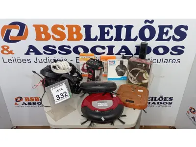 LOTE 332 - 01 LOTE COM VÁRIOS HEADPHONES, ASPIRADORES ROBÔ E ELETRÔNICOS DIVERSOS. (NO ESTADO) ATENÇÃO! FAZER A VISITAÇÃO ANTES DE ARREMATAR, NÃO SABEMOS SE FUNCIONA, LEILÃO NÃO TEM GARANTIA E NEM DEVOLUÇÃO, SUJEITO A POSSÍVEIS AVARIAS VISÍVEIS/OCULTAS E/OU AUSÊNCIA DE COMPONENTES.