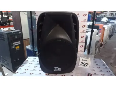 LOTE 292 - 01 CAIXA DE SOM MARCA PZ PRO ÁUDIO. (NO ESTADO) ATENÇÃO! FAZER A VISITAÇÃO ANTES DE ARREMATAR, NÃO SABEMOS SE FUNCIONA. LEILÃO NÃO TEM GARANTIA E NEM DEVOLUÇÃO, SUJEITO A POSSÍVEIS AVARIAS VISÍVEIS/OCULTAS E/OU AUSÊNCIA DE COMPONENTES.