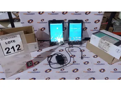 LOTE 212 - 02 TABLETS MODELO VENUE 7 16GB TELA HD 7’’ MARCA DELL. (NO ESTADO) ATENÇÃO! FAZER A VISITAÇÃO ANTES DE ARREMATAR, NÃO SABEMOS SE FUNCIONA, LEILÃO NÃO TEM GARANTIA E NEM DEVOLUÇÃO, SUJEITO A POSSÍVEIS AVARIAS VISÍVEIS/OCULTAS E/OU AUSÊNCIA DE COMPONENTES.