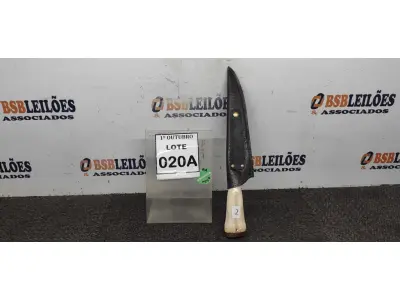 LOTE 020 - 01 FACA ARTESANAL NOSSA SENHORA AÇO CARBONO E CABO DE OSSO 39CM. (NO ESTADO) ATENÇÃO! FAZER A VISITAÇÃO ANTES DE ARREMATAR, NÃO SABEMOS SE FUNCIONA, LEILÃO NÃO TEM GARANTIA E NEM DEVOLUÇÃO, SUJEITO A POSSÍVEIS AVARIAS VISÍVEIS/OCULTAS E/OU AUSÊNCIA DE COMPONENTES.