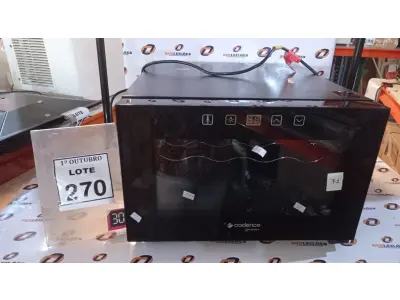 LOTE 270 - 01 ADEGA BIVOLT MARCA CADENCE. (NO ESTADO) ATENÇÃO! FAZER A VISITAÇÃO ANTES DE ARREMATAR, NÃO SABEMOS SE FUNCIONA, LEILÃO NÃO TEM GARANTIA E NEM DEVOLUÇÃO, SUJEITO A POSSÍVEIS AVARIAS VISÍVEIS/OCULTAS E/OU AUSÊNCIA DE COMPONENTES.