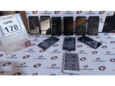 LOTE 176 - 10 CELULARES MARCA POSITIVO. (NO ESTADO) ATENÇÃO! FAZER A VISITAÇÃO ANTES DE ARREMATAR, NÃO SABEMOS SE FUNCIONA, LEILÃO NÃO TEM GARANTIA E NEM DEVOLUÇÃO, SUJEITO A POSSÍVEIS AVARIAS VISÍVEIS/OCULTAS E/OU AUSÊNCIA DE COMPONENTES