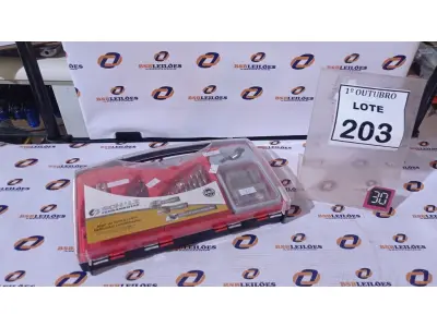 LOTE 203 - 01 JOGO DE BROCAS HELICOIDAL COM 24 PEÇAS MARCA SCHULZ. (NO ESTADO) ATENÇÃO! FAZER A VISITAÇÃO ANTES DE ARREMATAR, NÃO SABEMOS SE FUNCIONA, LEILÃO NÃO TEM GARANTIA E NEM DEVOLUÇÃO, SUJEITO A POSSÍVEIS AVARIAS VISÍVEIS/OCULTAS E/OU AUSÊNCIA DE COMPONENTES.