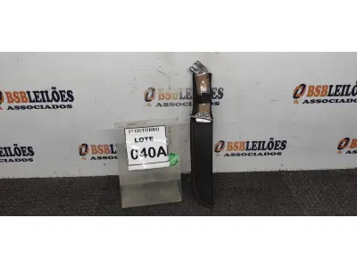 LOTE 040 - 01 FACA COM CABEÇA DE ONÇA AÇO INOX TAMANHO TOTAL 36CM. (NO ESTADO) ATENÇÃO! FAZER A VISITAÇÃO ANTES DE ARREMATAR, NÃO SABEMOS SE FUNCIONA, LEILÃO NÃO TEM GARANTIA E NEM DEVOLUÇÃO, SUJEITO A POSSÍVEIS AVARIAS VISÍVEIS/OCULTAS E/OU AUSÊNCIA DE COMPONENTES.