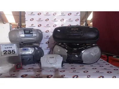 LOTE 235 - 05 MINIS SYSTEM MARCAS E MODELOS DIVERSOS. (NO ESTADO) ATENÇÃO! FAZER A VISITAÇÃO ANTES DE ARREMATAR, NÃO SABEMOS SE FUNCIONA, LEILÃO NÃO TEM GARANTIA E NEM DEVOLUÇÃO, SUJEITO A POSSÍVEIS AVARIAS VISÍVEIS/OCULTAS E/OU AUSÊNCIA DE COMPONENTES.