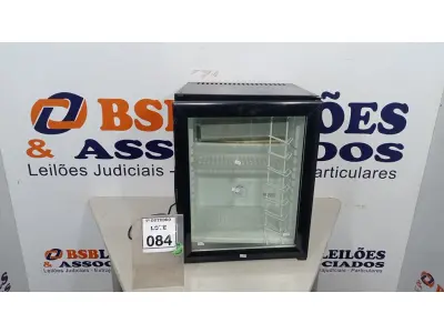 LOTE 084 - 01 FRIGOBAR. (NO ESTADO) ATENÇÃO! FAZER A VISITAÇÃO ANTES DE ARREMATAR, NÃO SABEMOS SE FUNCIONA, LEILÃO NÃO TEM GARANTIA E NEM DEVOLUÇÃO, SUJEITO A POSSÍVEIS AVARIAS VISÍVEIS/OCULTAS E/OU AUSÊNCIA DE COMPONENTES.