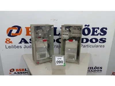 LOTE 090 - 02 RELÓGIOS COM DISJUNTORES PARA ENERGIA SOLAR. (NO ESTADO) ATENÇÃO! FAZER A VISITAÇÃO ANTES DE ARREMATAR, NÃO SABEMOS SE FUNCIONA, LEILÃO NÃO TEM GARANTIA E NEM DEVOLUÇÃO, SUJEITO A POSSÍVEIS AVARIAS VISÍVEIS/OCULTAS E/OU AUSÊNCIA DE COMPONENTES.