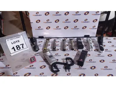 LOTE 187 - 01 LOTE COM VÁRIAS BARBEADORES E MÁQUINAS DE CORTAR CABELO. (NO ESTADO) ATENÇÃO! FAZER A VISITAÇÃO ANTES DE ARREMATAR, NÃO SABEMOS SE FUNCIONA, LEILÃO NÃO TEM GARANTIA E NEM DEVOLUÇÃO, SUJEITO A POSSÍVEIS AVARIAS VISÍVEIS/OCULTAS E/OU AUSÊNCIA DE COMPONENTES.
