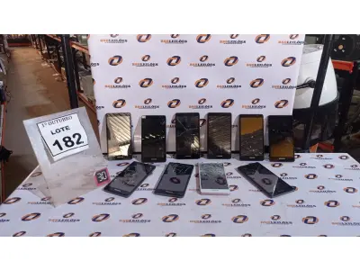LOTE 182 - 10 CELULARES MARCA POSITIVO. (NO ESTADO) ATENÇÃO! FAZER A VISITAÇÃO ANTES DE ARREMATAR, NÃO SABEMOS SE FUNCIONA, LEILÃO NÃO TEM GARANTIA E NEM DEVOLUÇÃO, SUJEITO A POSSÍVEIS AVARIAS VISÍVEIS/OCULTAS E/OU AUSÊNCIA DE COMPONENTES