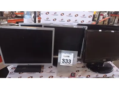 LOTE 333 - 06 MONITORES MARCAS E MODELOS DIVERSOS. (NO ESTADO) ATENÇÃO! FAZER A VISITAÇÃO ANTES DE ARREMATAR, NÃO SABEMOS SE FUNCIONA, LEILÃO NÃO TEM GARANTIA E NEM DEVOLUÇÃO, SUJEITO A POSSÍVEIS AVARIAS VISÍVEIS/OCULTAS E/OU AUSÊNCIA DE COMPONENTES.