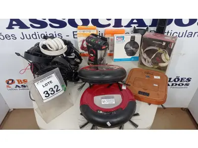 LOTE 332 - 01 LOTE COM VÁRIOS HEADPHONES, ASPIRADORES ROBÔ E ELETRÔNICOS DIVERSOS. (NO ESTADO) ATENÇÃO! FAZER A VISITAÇÃO ANTES DE ARREMATAR, NÃO SABEMOS SE FUNCIONA, LEILÃO NÃO TEM GARANTIA E NEM DEVOLUÇÃO, SUJEITO A POSSÍVEIS AVARIAS VISÍVEIS/OCULTAS E/OU AUSÊNCIA DE COMPONENTES.