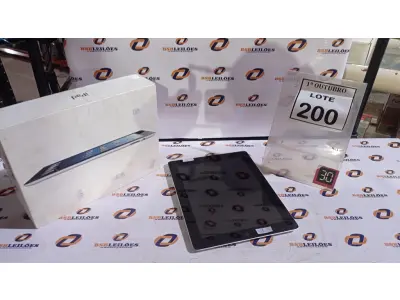 LOTE 200 - 01 IPAD. (NO ESTADO) ATENÇÃO! FAZER A VISITAÇÃO ANTES DE ARREMATAR, NÃO SABEMOS SE FUNCIONA, LEILÃO NÃO TEM GARANTIA E NEM DEVOLUÇÃO, SUJEITO A POSSÍVEIS AVARIAS VISÍVEIS/OCULTAS E/OU AUSÊNCIA DE COMPONENTES.