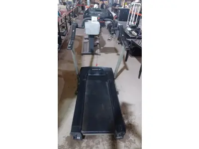 LOTE 355 - 01 ESTEIRA ERGOMÉTRICA MARCA REEBOK. (NO ESTADO) ATENÇÃO! FAZER A VISITAÇÃO ANTES DE ARREMATAR, NÃO SABEMOS SE FUNCIONA, LEILÃO NÃO TEM GARANTIA E NEM DEVOLUÇÃO, SUJEITO A POSSÍVEIS AVARIAS VISÍVEIS/OCULTAS E/OU AUSÊNCIA DE COMPONENTES.