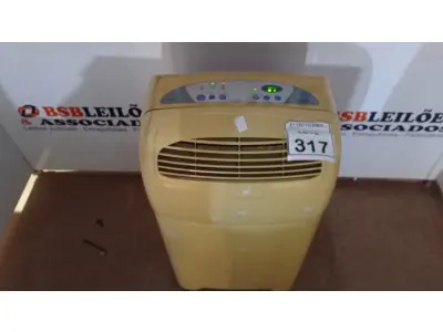 LOTE 317 - 01 AR CONDICIONADO PORTÁTIL 10.000BTUS MARCA ARIAGEL. (NO ESTADO) ATENÇÃO! FAZER A VISITAÇÃO ANTES DE ARREMATAR, NÃO SABEMOS SE FUNCIONA, LEILÃO NÃO TEM GARANTIA E NEM DEVOLUÇÃO, SUJEITO A POSSÍVEIS AVARIAS VISÍVEIS/OCULTAS E/OU AUSÊNCIA DE COMPONENTES.