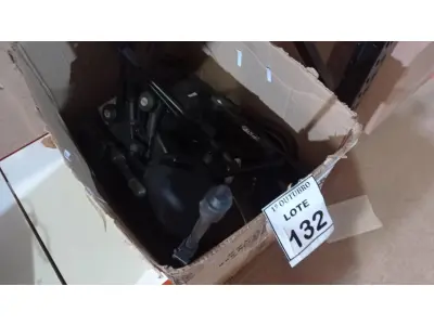 LOTE 132 - 01 LOTE COM VÁRIOS SUPORTES DE MICROFONE. (NO ESTADO) ATENÇÃO! FAZER A VISITAÇÃO ANTES DE ARREMATAR, NÃO SABEMOS SE FUNCIONA, LEILÃO NÃO TEM GARANTIA E NEM DEVOLUÇÃO, SUJEITO A POSSÍVEIS AVARIAS VISÍVEIS/OCULTAS E/OU AUSÊNCIA DE COMPONENTES.