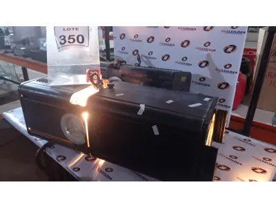 LOTE 350 - 02 REFLETORES PARA PALCO. (NO ESTADO) ATENÇÃO! FAZER A VISITAÇÃO ANTES DE ARREMATAR, NÃO SABEMOS SE FUNCIONA, LEILÃO NÃO TEM GARANTIA E NEM DEVOLUÇÃO, SUJEITO A POSSÍVEIS AVARIAS VISÍVEIS/OCULTAS E/OU AUSÊNCIA DE COMPONENTES.