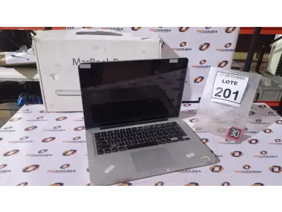 LOTE 201 - 01 MACBOOK PRO. (NO ESTADO) ATENÇÃO! FAZER A VISITAÇÃO ANTES DE ARREMATAR, NÃO SABEMOS SE FUNCIONA, LEILÃO NÃO TEM GARANTIA E NEM DEVOLUÇÃO, SUJEITO A POSSÍVEIS AVARIAS VISÍVEIS/OCULTAS E/OU AUSÊNCIA DE COMPONENTES.