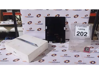 LOTE 202 - 01 IPAD. (NO ESTADO) ATENÇÃO! FAZER A VISITAÇÃO ANTES DE ARREMATAR, NÃO SABEMOS SE FUNCIONA, LEILÃO NÃO TEM GARANTIA E NEM DEVOLUÇÃO, SUJEITO A POSSÍVEIS AVARIAS VISÍVEIS/OCULTAS E/OU AUSÊNCIA DE COMPONENTES.