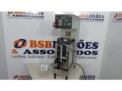 LOTE 227 - 01 MÁQUINA DE CAFÉ INDUSTRIAL MODELO SAFETY FRESH MARCA BUNN. (NO ESTADO) ATENÇÃO! FAZER A VISITAÇÃO ANTES DE ARREMATAR, NÃO SABEMOS SE FUNCIONA, LEILÃO NÃO TEM GARANTIA E NEM DEVOLUÇÃO, SUJEITO A POSSÍVEIS AVARIAS VISÍVEIS/OCULTAS E/OU AUSÊNCIA DE COMPONENTES.