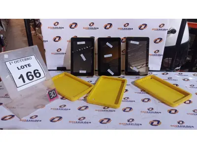 LOTE 166 - 03 TABLETS MARCA CCE. (NO ESTADO) ATENÇÃO! FAZER A VISITAÇÃO ANTES DE ARREMATAR, NÃO SABEMOS SE FUNCIONA, LEILÃO NÃO TEM GARANTIA E NEM DEVOLUÇÃO, SUJEITO A POSSÍVEIS AVARIAS VISÍVEIS/OCULTAS E/OU AUSÊNCIA DE COMPONENTES.