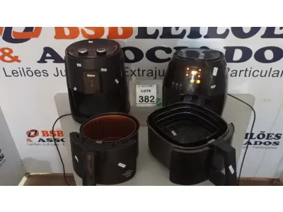 LOTE 382 - 02 AIR FRYER. (NO ESTADO) ATENÇÃO! FAZER A VISITAÇÃO ANTES DE ARREMATAR, NÃO SABEMOS SE FUNCIONA, LEILÃO NÃO TEM GARANTIA E NEM DEVOLUÇÃO, SUJEITO A POSSÍVEIS AVARIAS VISÍVEIS/OCULTAS E/OU AUSÊNCIA DE COMPONENTES.