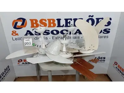LOTE 095 - 06 VENTILADORES DE TETO. (NO ESTADO) ATENÇÃO! FAZER A VISITAÇÃO ANTES DE ARREMATAR, NÃO SABEMOS SE FUNCIONA, LEILÃO NÃO TEM GARANTIA E NEM DEVOLUÇÃO, SUJEITO A POSSÍVEIS AVARIAS VISÍVEIS/OCULTAS E/OU AUSÊNCIA DE COMPONENTES.