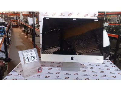 LOTE 173 - 01 IMAC APPLE. (NO ESTADO) ATENÇÃO! FAZER A VISITAÇÃO ANTES DE ARREMATAR, NÃO SABEMOS SE FUNCIONA, LEILÃO NÃO TEM GARANTIA E NEM DEVOLUÇÃO, SUJEITO A POSSÍVEIS AVARIAS VISÍVEIS/OCULTAS E/OU AUSÊNCIA DE COMPONENTES.