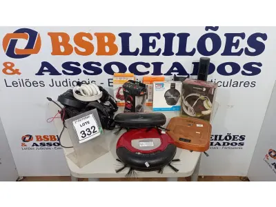 LOTE 332 - 01 LOTE COM VÁRIOS HEADPHONES, ASPIRADORES ROBÔ E ELETRÔNICOS DIVERSOS. (NO ESTADO) ATENÇÃO! FAZER A VISITAÇÃO ANTES DE ARREMATAR, NÃO SABEMOS SE FUNCIONA, LEILÃO NÃO TEM GARANTIA E NEM DEVOLUÇÃO, SUJEITO A POSSÍVEIS AVARIAS VISÍVEIS/OCULTAS E/OU AUSÊNCIA DE COMPONENTES.