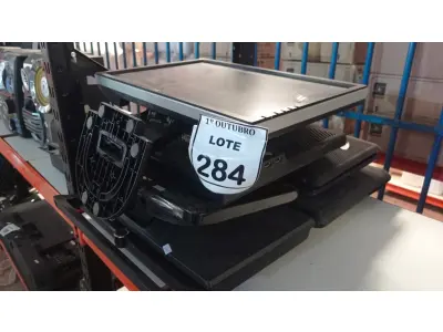 LOTE 284 - 08 MONITORES LCD DE MARCAS E MODELOS DIVERSOS. (NO ESTADO) ATENÇÃO! FAZER A VISITAÇÃO ANTES DE ARREMATAR, NÃO SABEMOS SE FUNCIONA. LEILÃO NÃO TEM GARANTIA E NEM DEVOLUÇÃO, SUJEITO A POSSÍVEIS AVARIAS VISÍVEIS/OCULTAS E/OU AUSÊNCIA DE COMPONENTES.
