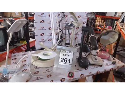LOTE 261 - 01 LOTE COM VÁRIAS LUMINÁRIAS MARCAS E MODELOS DIVERSOS. (NO ESTADO) ATENÇÃO! FAZER A VISITAÇÃO ANTES DE ARREMATAR, NÃO SABEMOS SE FUNCIONA, LEILÃO NÃO TEM GARANTIA E NEM DEVOLUÇÃO, SUJEITO A POSSÍVEIS AVARIAS VISÍVEIS/OCULTAS E/OU AUSÊNCIA DE COMPONENTES.