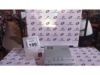 LOTE 186 - 01 PROJETOR MARCA LG. (NO ESTADO) ATENÇÃO! FAZER A VISITAÇÃO ANTES DE ARREMATAR, NÃO SABEMOS SE FUNCIONA, LEILÃO NÃO TEM GARANTIA E NEM DEVOLUÇÃO, SUJEITO A POSSÍVEIS AVARIAS VISÍVEIS/OCULTAS E/OU AUSÊNCIA DE COMPONENTES