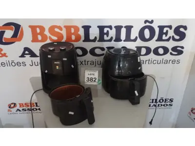 LOTE 382 - 02 AIR FRYER. (NO ESTADO) ATENÇÃO! FAZER A VISITAÇÃO ANTES DE ARREMATAR, NÃO SABEMOS SE FUNCIONA, LEILÃO NÃO TEM GARANTIA E NEM DEVOLUÇÃO, SUJEITO A POSSÍVEIS AVARIAS VISÍVEIS/OCULTAS E/OU AUSÊNCIA DE COMPONENTES.