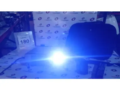 LOTE 180 - 01 PROJETOR MODELO CP-5318 MARCA HITACHI. (NO ESTADO) ATENÇÃO! FAZER A VISITAÇÃO ANTES DE ARREMATAR, NÃO SABEMOS SE FUNCIONA, LEILÃO NÃO TEM GARANTIA E NEM DEVOLUÇÃO, SUJEITO A POSSÍVEIS AVARIAS VISÍVEIS/OCULTAS E/OU AUSÊNCIA DE COMPONENTES.
