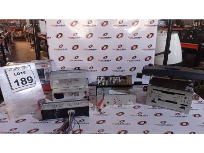 LOTE 189 - 06 APARELHOS DE SOM AUTOMOTIVOS. (NO ESTADO) ATENÇÃO! FAZER A VISITAÇÃO ANTES DE ARREMATAR, NÃO SABEMOS SE FUNCIONA, LEILÃO NÃO TEM GARANTIA E NEM DEVOLUÇÃO, SUJEITO A POSSÍVEIS AVARIAS VISÍVEIS/OCULTAS E/OU AUSÊNCIA DE COMPONENTES.