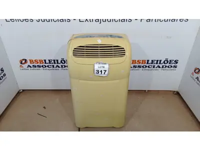 LOTE 317 - 01 AR CONDICIONADO PORTÁTIL 10.000BTUS MARCA ARIAGEL. (NO ESTADO) ATENÇÃO! FAZER A VISITAÇÃO ANTES DE ARREMATAR, NÃO SABEMOS SE FUNCIONA, LEILÃO NÃO TEM GARANTIA E NEM DEVOLUÇÃO, SUJEITO A POSSÍVEIS AVARIAS VISÍVEIS/OCULTAS E/OU AUSÊNCIA DE COMPONENTES.