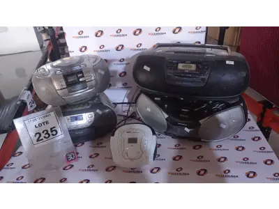 LOTE 235 - 05 MINIS SYSTEM MARCAS E MODELOS DIVERSOS. (NO ESTADO) ATENÇÃO! FAZER A VISITAÇÃO ANTES DE ARREMATAR, NÃO SABEMOS SE FUNCIONA, LEILÃO NÃO TEM GARANTIA E NEM DEVOLUÇÃO, SUJEITO A POSSÍVEIS AVARIAS VISÍVEIS/OCULTAS E/OU AUSÊNCIA DE COMPONENTES.