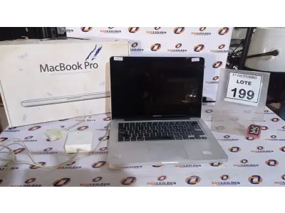 LOTE 199 - 01 MACBOOK PRO I7 COM CARREGADOR. (NO ESTADO) ATENÇÃO! FAZER A VISITAÇÃO ANTES DE ARREMATAR, NÃO SABEMOS SE FUNCIONA, LEILÃO NÃO TEM GARANTIA E NEM DEVOLUÇÃO, SUJEITO A POSSÍVEIS AVARIAS VISÍVEIS/OCULTAS E/OU AUSÊNCIA DE COMPONENTES.