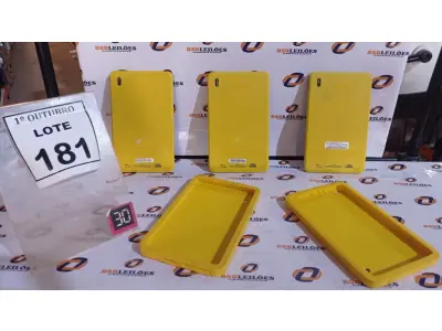 LOTE 181 - 03 TABLETS MARCA CCE. (NO ESTADO) ATENÇÃO! FAZER A VISITAÇÃO ANTES DE ARREMATAR, NÃO SABEMOS SE FUNCIONA, LEILÃO NÃO TEM GARANTIA E NEM DEVOLUÇÃO, SUJEITO A POSSÍVEIS AVARIAS VISÍVEIS/OCULTAS E/OU AUSÊNCIA DE COMPONENTES.