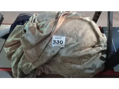 LOTE 330 - 01 LOTE COM CORTINAS. (NO ESTADO) ATENÇÃO! FAZER A VISITAÇÃO ANTES DE ARREMATAR, NÃO SABEMOS SE FUNCIONA, LEILÃO NÃO TEM GARANTIA E NEM DEVOLUÇÃO, SUJEITO A POSSÍVEIS AVARIAS VISÍVEIS/OCULTAS E/OU AUSÊNCIA DE COMPONENTES.