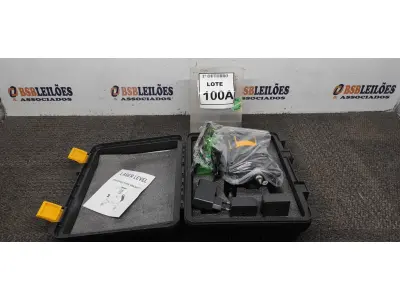 LOTE 100 - 01 NÍVEL A LASER COM 2 BATERIAS MALETA ÓCULOS DE PROTEÇÃO. (NO ESTADO) ATENÇÃO! FAZER A VISITAÇÃO ANTES DE ARREMATAR, NÃO SABEMOS SE FUNCIONA, LEILÃO NÃO TEM GARANTIA E NEM DEVOLUÇÃO, SUJEITO A POSSÍVEIS AVARIAS VISÍVEIS/OCULTAS E/OU AUSÊNCIA DE COMPONENTES.